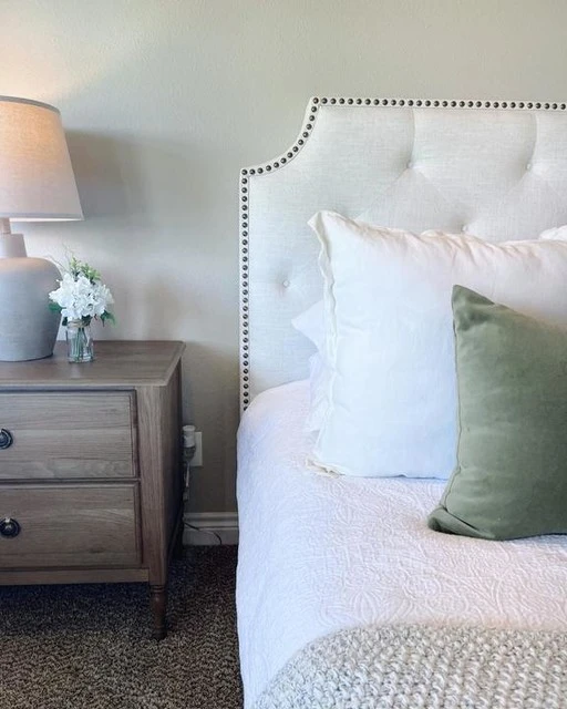 Sophia II Queen Upholstered Panel Bed With Storage 15 Sophia II Queen Upholstered Panel Bed With Storage - Image 13